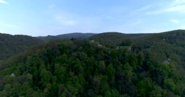 Nevitsky castl kalıntıları.