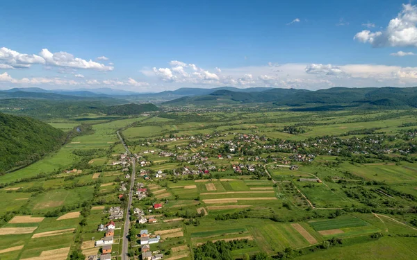 Деревня в горах . — стоковое фото