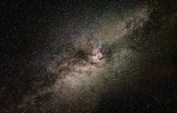 Galaxia de la vía láctea en el cielo nocturno. — Foto de Stock