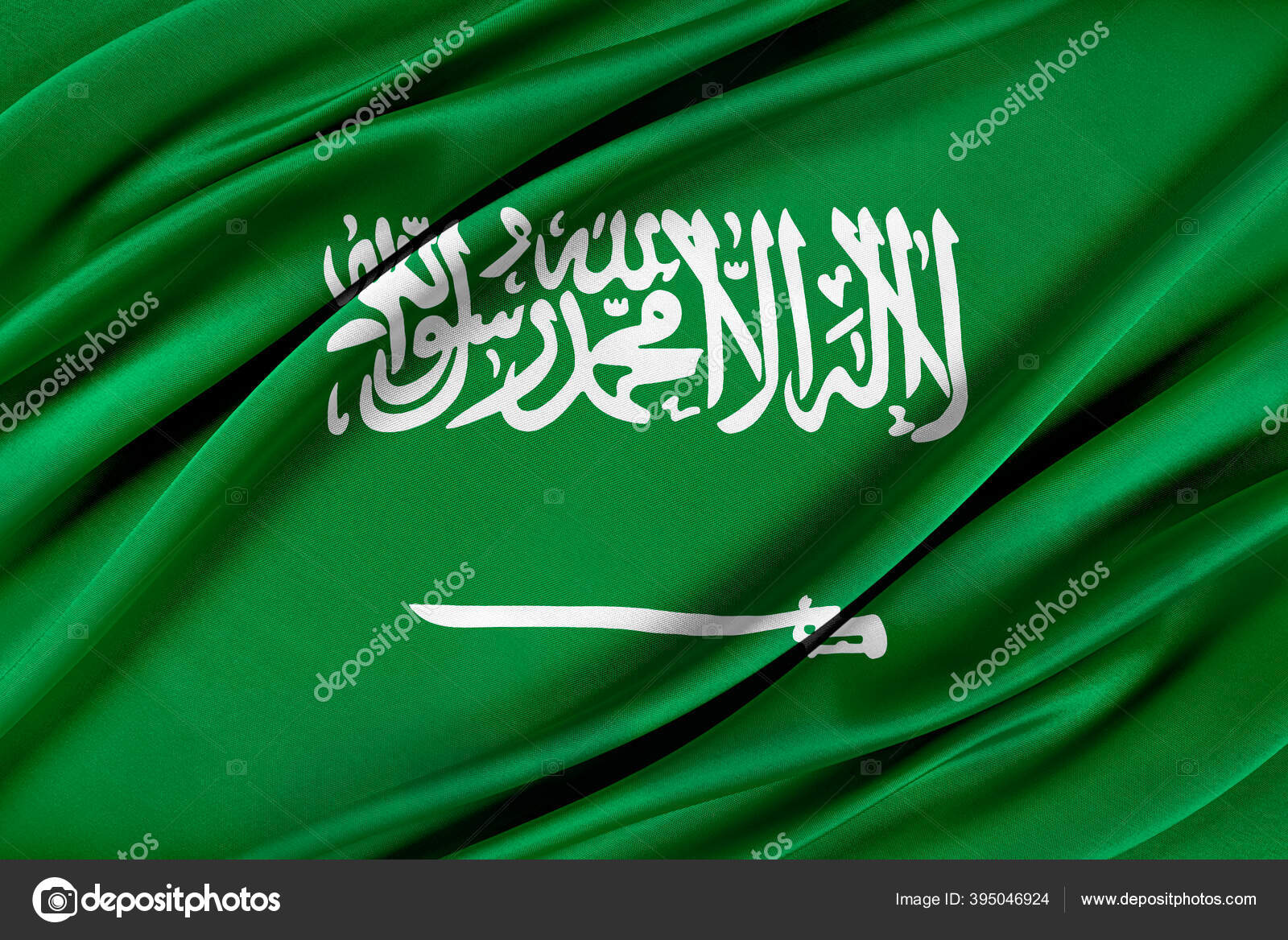 風に揺れるカラフルなサウジアラビアの旗 ストック写真 C Believeinme