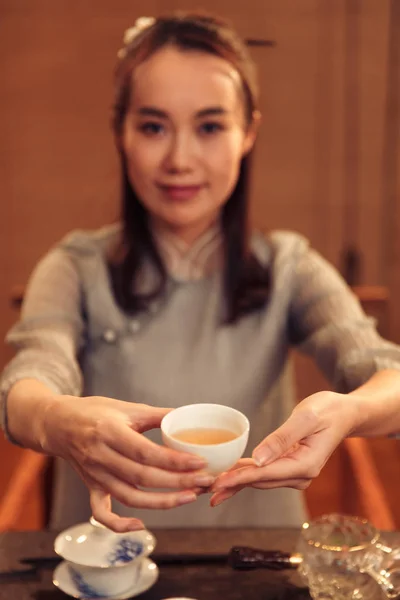 Beautiful Young Asian Woman Holding Cup Tea Smiling Camera — Stock Photo, Image