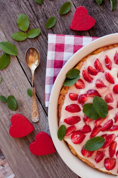 Delicious Strawberry Pie Mint Table Breakfast — Stock Photo, Image