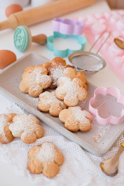 Galletas Caseras Cubiertos Mesa —  Fotos de Stock