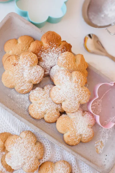 Biscuits Faits Maison Forme Fleur Sur Une Table — Photo