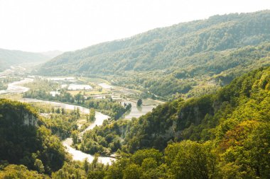 Krasnodar Bölgesi, Sochi. Akhshtyr geçidi.