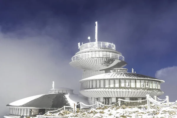 Sniezka Dağı Kış elbise Giant Mountains