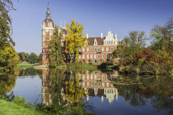 Stary Zabytkowy Piękny Zamek Ogrody Frst Pckler Park Bad Muskau — Zdjęcie stockowe