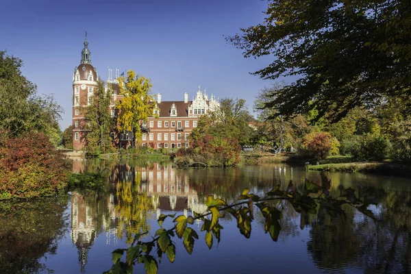 Velho Histórico Belo Castelo Jardins Frst Pckler Park Bad Muskau — Fotografia de Stock