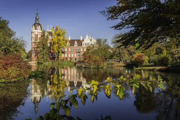 Velho Histórico Belo Castelo Jardins Frst Pckler Park Bad Muskau — Fotografia de Stock