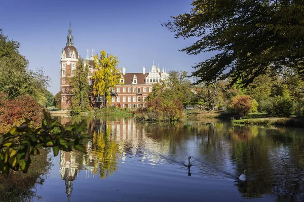 Velho Histórico Belo Castelo Jardins Frst Pckler Park Bad Muskau — Fotografia de Stock