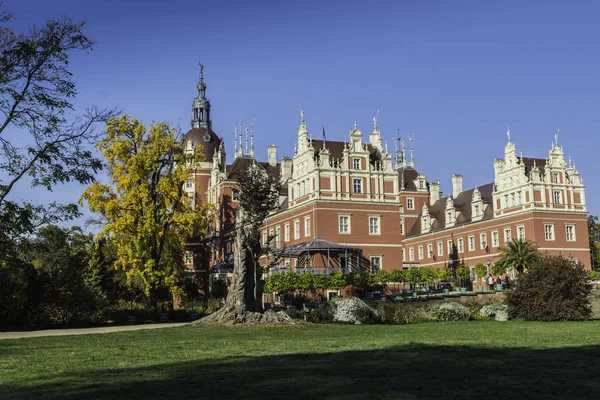 Velho Histórico Belo Castelo Jardins Frst Pckler Park Bad Muskau — Fotografia de Stock