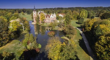 Güzel bir kale ve gardens - kötü Muskau Ilk kez Pckler Park - bir kuş bakışı