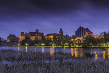 Nogat nehri üzerinde Malbork en büyük ortaçağ tuğla kale