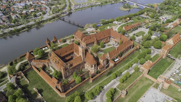 Nogat Nehri Üzerinde Malbork Kuş Bakışı Büyük Ortaçağ Tuğla Kale — Stok fotoğraf