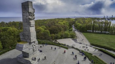 Anıt Westerplatte bir kuş bakışı Polonyalı savunucuları anısına