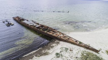 Shipwreck bay, Orp Wicher, Orp Grom, Hel üzerinde, havadan görünümü