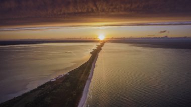 Hel, Hel Yarımadası üzerinde gün batımı, Baltık Denizi, Gdansk Körfezi, Polonya