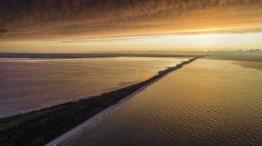 Hel, Hel Yarımadası üzerinde gün batımı, Baltık Denizi, Gdansk Körfezi, Polonya