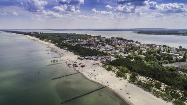 Mielno - Baltık Denizi ve Jamno Gölü arasında güzel bir şehir ve tatil