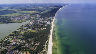 Mielno - Baltık Denizi ve Jamno Gölü arasında güzel bir şehir ve tatil