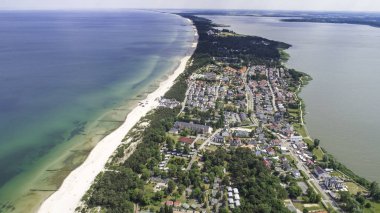 Mielno - Baltık Denizi ve Jamno Gölü arasında güzel bir şehir ve tatil