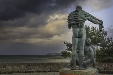 Prora - Rgen adasında Baltık Denizi'nde dev bir tarihi Nazi tatil beldesi