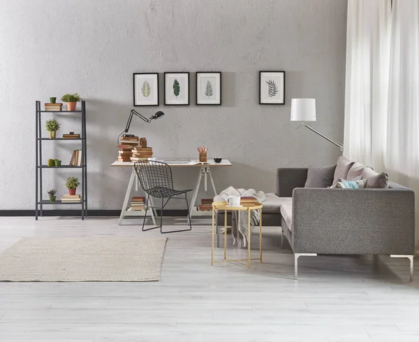 Studio Moderno Con Divano Grigio Tavolo Lavoro Decorazione Home Office — Foto Stock