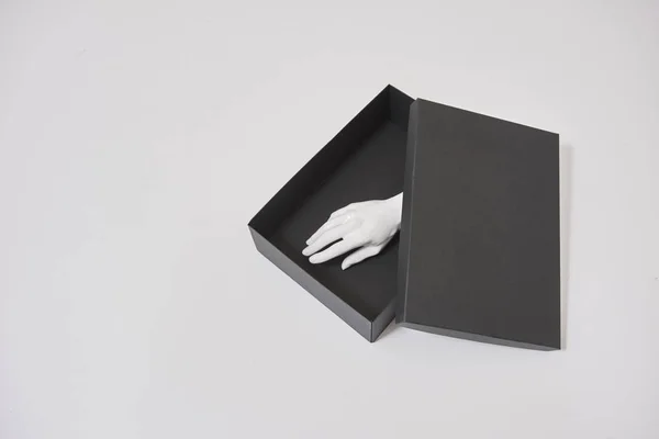 Black Gift Box Lifeless Model White Hand Isolated — Stock Photo, Image