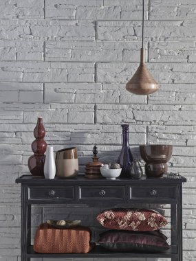 iç odası masa ve vazo ile modern ev concept