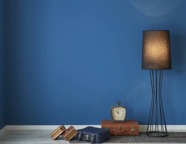 mavi duvar boş oturma odası ve oturma alanı, iç tasarım dekoratif aksesuarlar