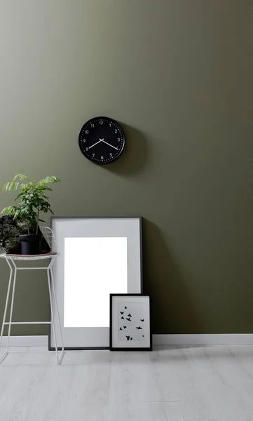 Mur Vert Bureau Chaise Cadre Style Horloge Décoration — Photo