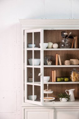 Modern mutfak tarzı ve dekorasyon. Mutfak nesneleri kavramı