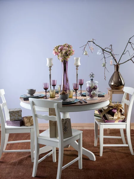 Kerzen Und Vase Auf Dem Esstisch Speisesaal — Stockfoto