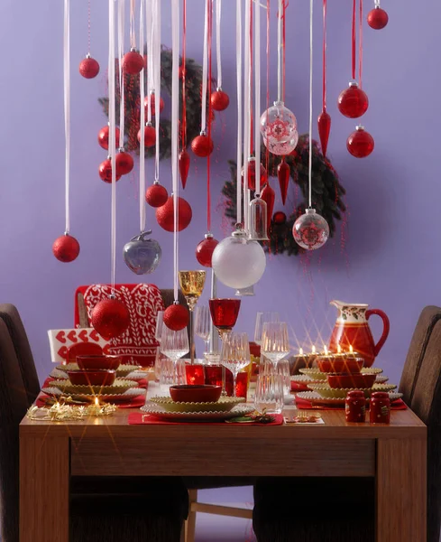 圣诞节和五颜六色的装饰配件的室内设计理念 — 图库照片
