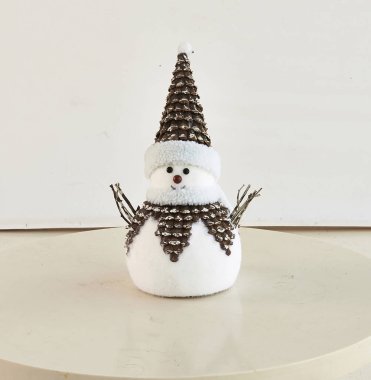 Lamba koltuğu ile dekoratif natürmort konsept, farklı stil arka plan.