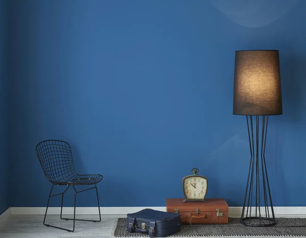 Синя Настінна Лампа Рамка Плакат Концепція Стільця — стокове фото