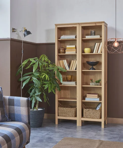 Hout Boekenplank Veel Boek Het Bruin Wit Interieur Concept Kleurrijke — Stockfoto