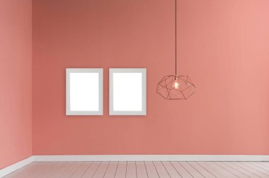 modern lamba ve boş konseptli açık pembe renkli duvar