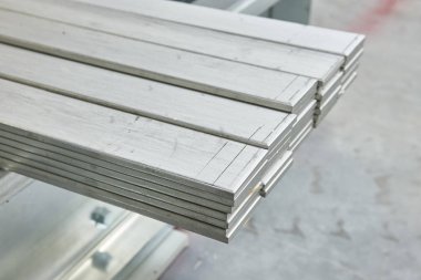 Metal çelik profil . Sanayi üretimi