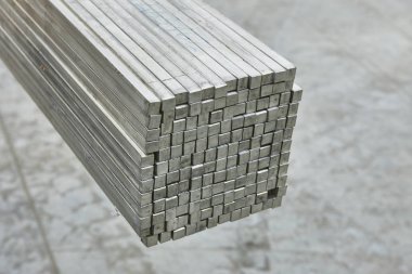 Metal çelik profil . Sanayi üretimi