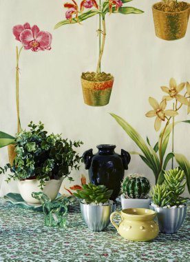 bitki bitkisi ve duvar kağıdı vazosu hala hayat dolu.