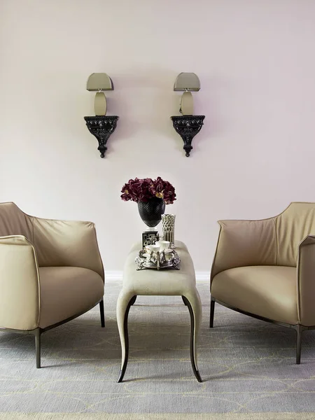 Gaya Furnitur Dekoratif Dengan Sofa Kursi Dan Bingkai Konsep Lampu — Stok Foto