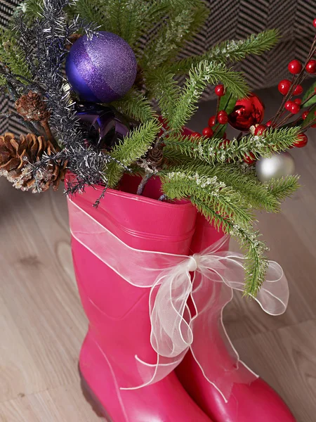 Árbol Navidad Abeto Adorno Estilo Diferente Zapato Rosa — Foto de Stock