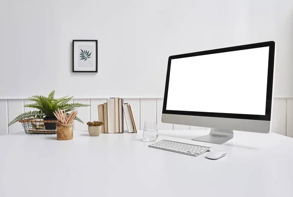 Moderner Desktop Und Computerbildschirm Isoliert Hintergrund — Stockfoto