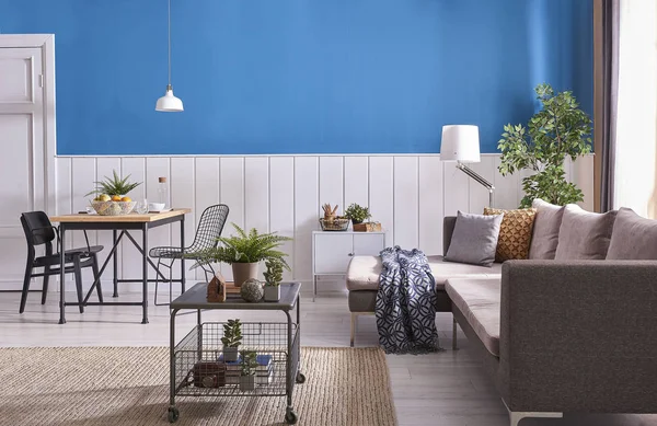 Moderna Decorazione Della Sala Pranzo Tavolo Legno Sedia Nera Sfondo — Foto Stock