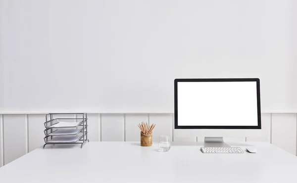 Moderner Desktop Und Computerbildschirm Isoliert Hintergrund — Stockfoto