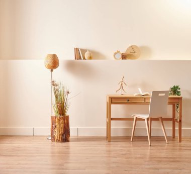 Ahşap sandalye, masa, lamba ve kitap tarzı, ev dekorasyonu, duvar arka planı..