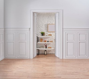 Odaya beyaz klasik duvar arka planı, tuğla duvar ve raf mutfak tarzı.