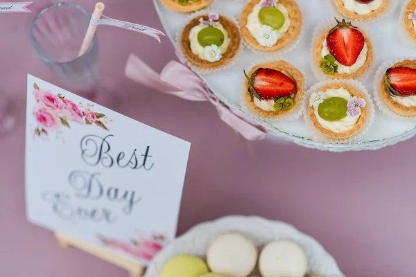 tatlı meyve mezuniyet partisi için Tablo ayarı ile