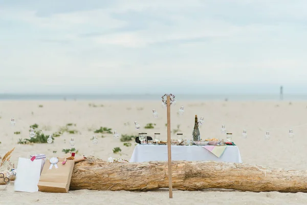 Nakrycie Stołu Piknik Plaży — Zdjęcie stockowe
